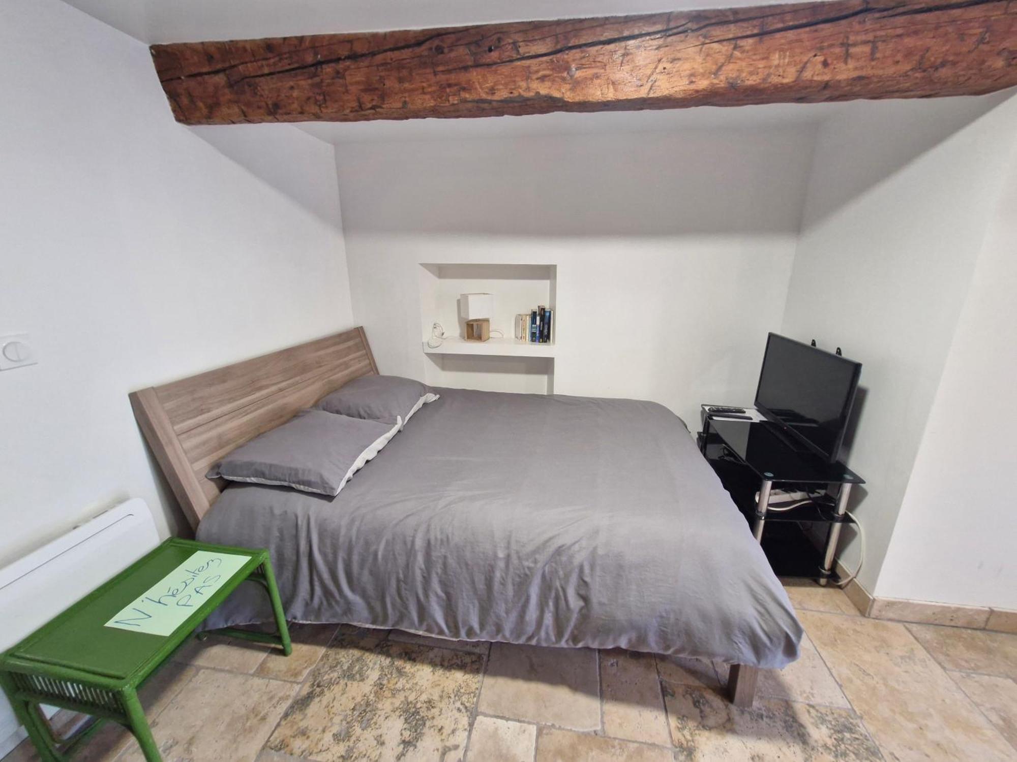 Apartment Charmant Studio